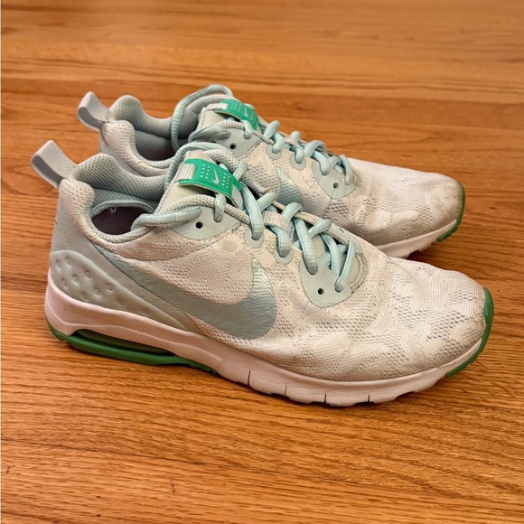 Nike Air Max Motion LW ENG Running Lace Sneaker Women's 6 Glacier Blue - Picture 9 of 12